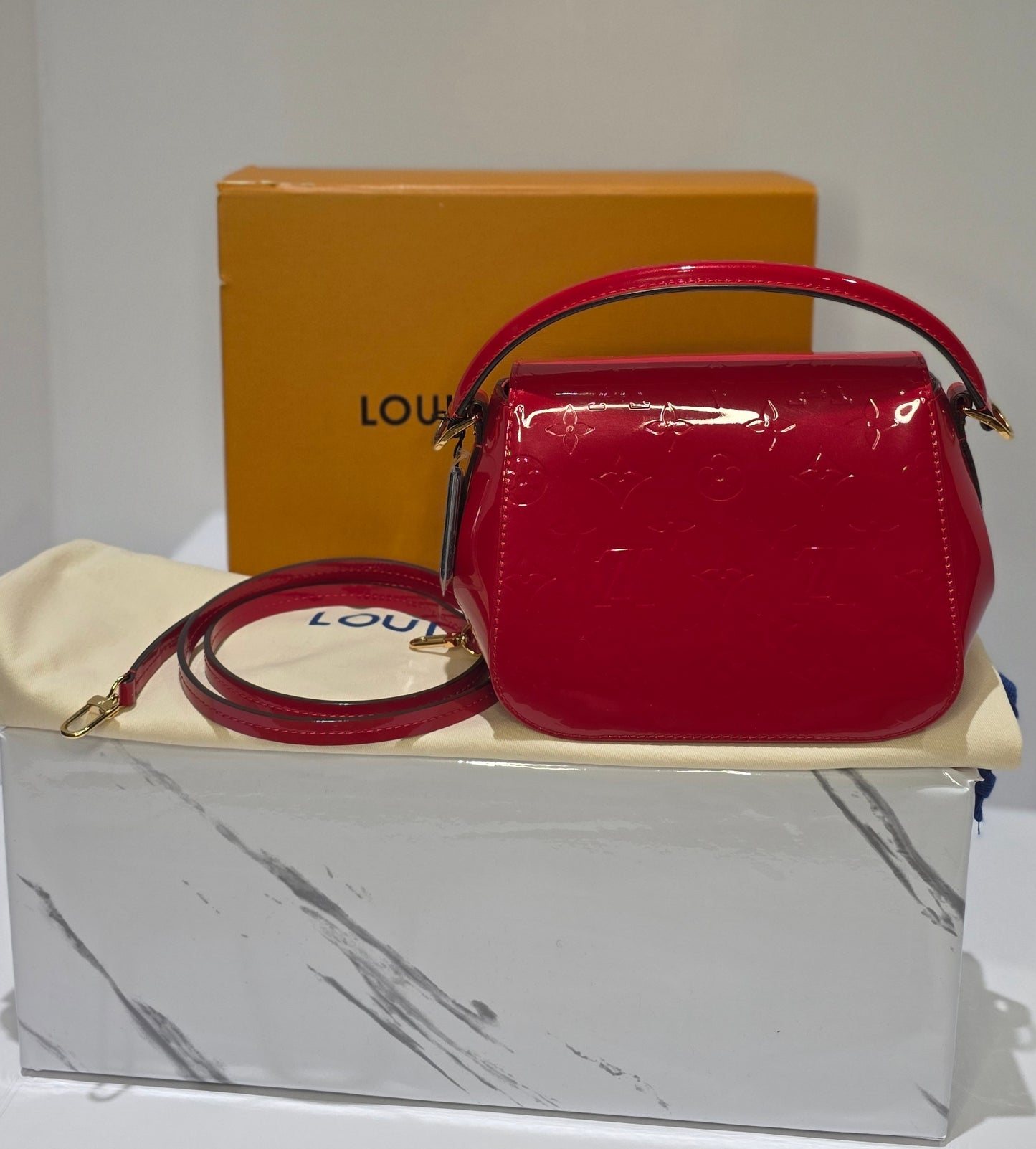 Pre-Owned Louis Vuitton Monogram Vernis Pasadena