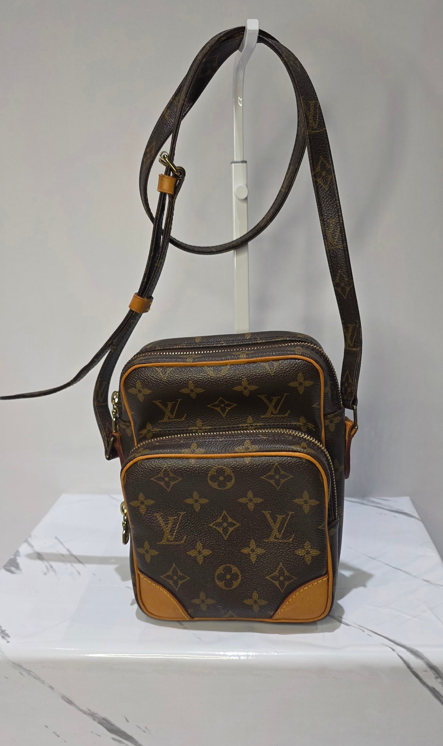 Pre-owned Louis Vuitton Monogram Amazone Crossbody Bag