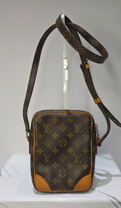 Pre-owned Louis Vuitton Monogram Amazone Crossbody Bag