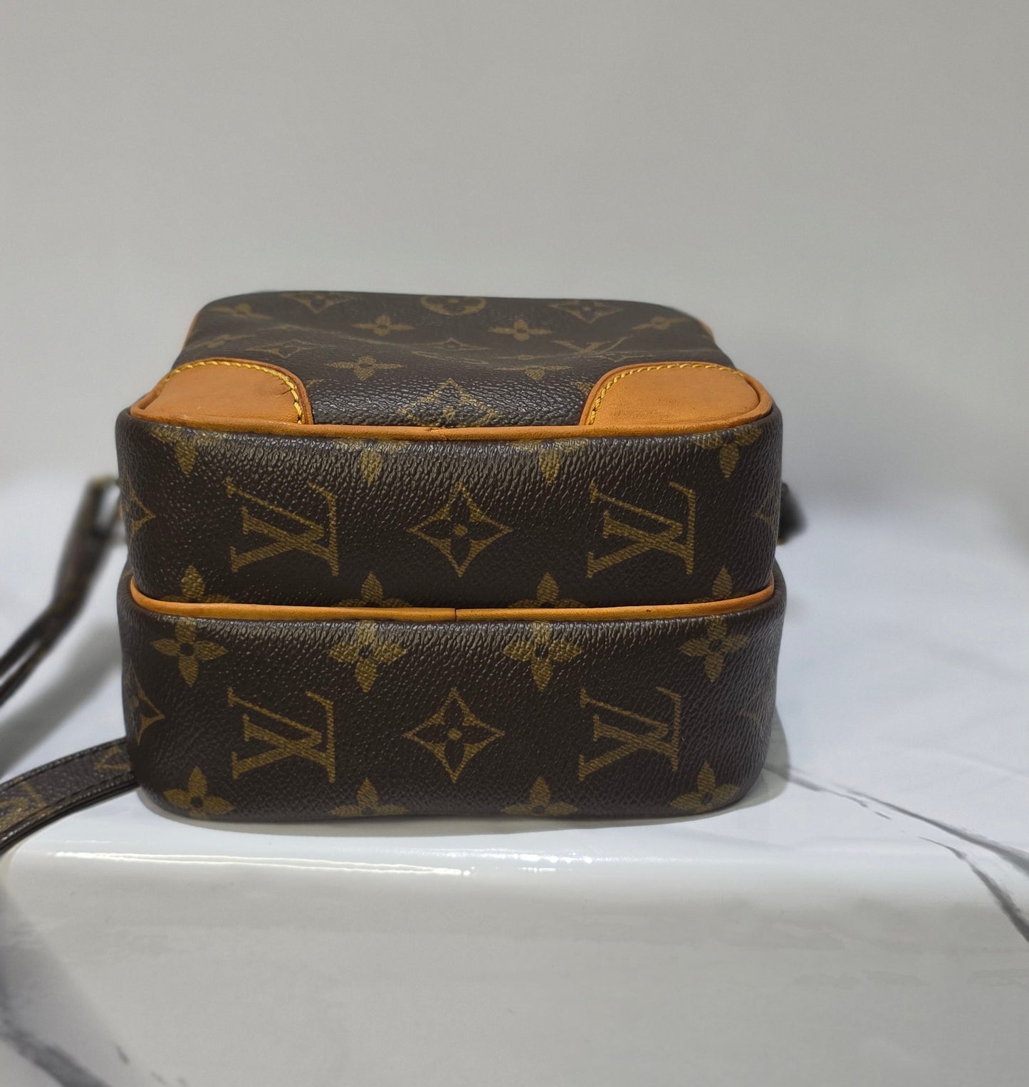 Pre-owned Louis Vuitton Monogram Amazone Crossbody Bag