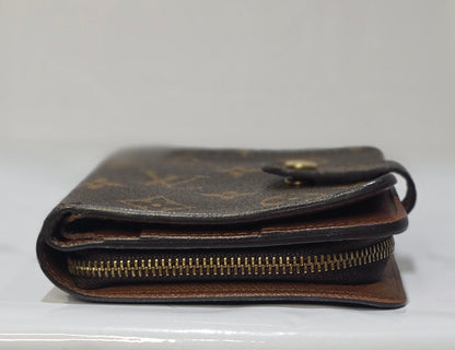 Pre- Owned Louis Vuitton Monogram Compact Wallet