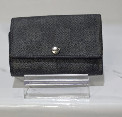 Pre- owned Louis Vuitton Damier Graphite 6-Key Holder